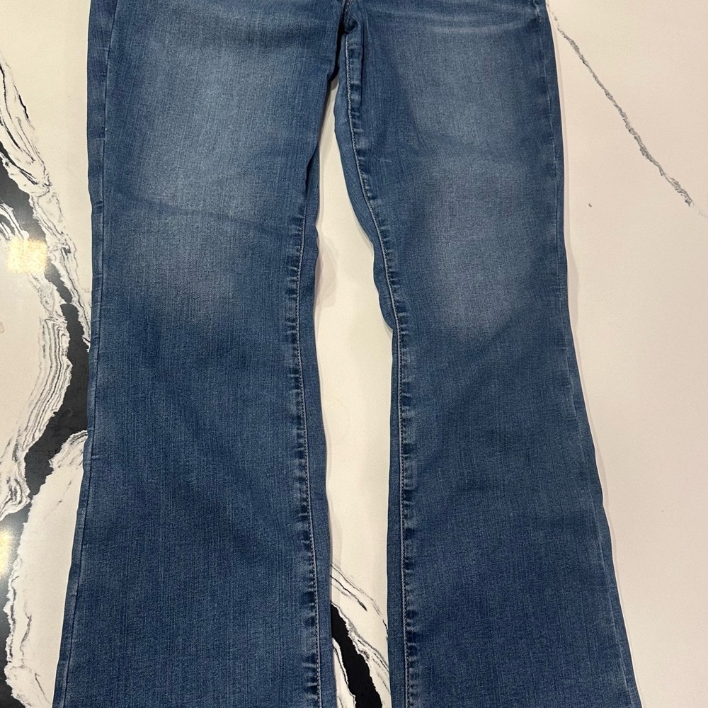 American Eagle Outfitters Next Level High Waisted Skinny Kick jean